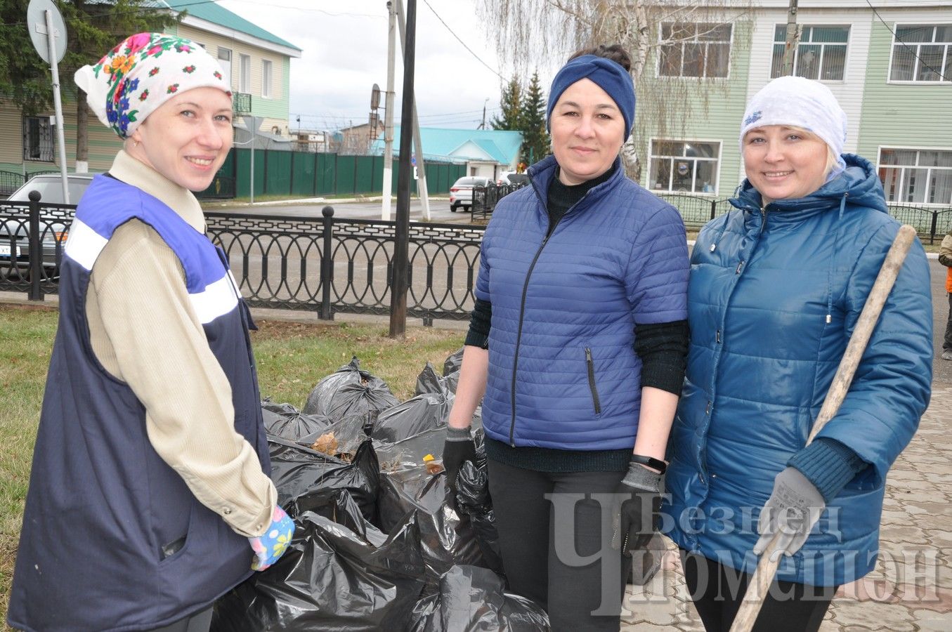 В Черемшане прошел Всероссийский субботник (ФОТОРЕПОРТАЖ)