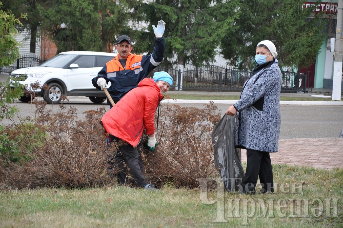 В Черемшане прошел Всероссийский субботник (ФОТОРЕПОРТАЖ)