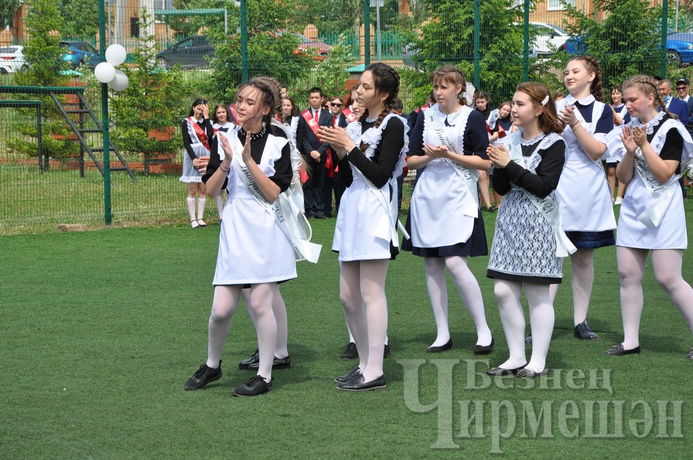 В Черемшанском лицее прозвенел "Последний звонок" ( ФОТОРЕПОРТАЖ)