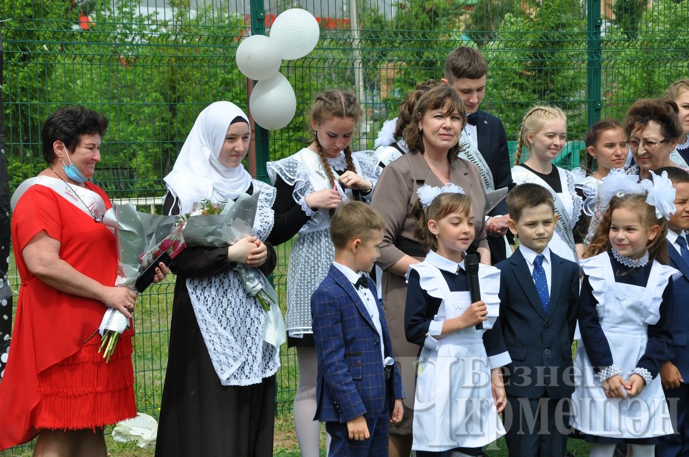 В Черемшанском лицее прозвенел "Последний звонок" ( ФОТОРЕПОРТАЖ)