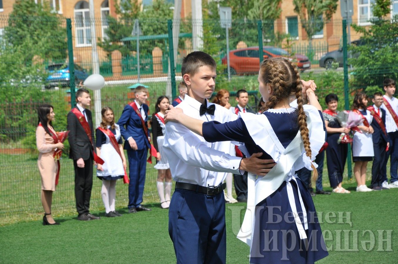 Чирмешән лицеенда "Соңгы кыңгырау" бәйрәме үтте (ФОТОРЕПОРТАЖ)