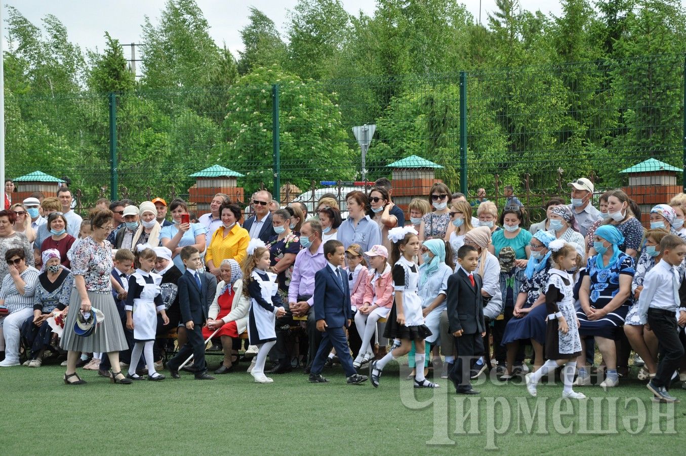 В Черемшанском лицее прозвенел "Последний звонок" ( ФОТОРЕПОРТАЖ)