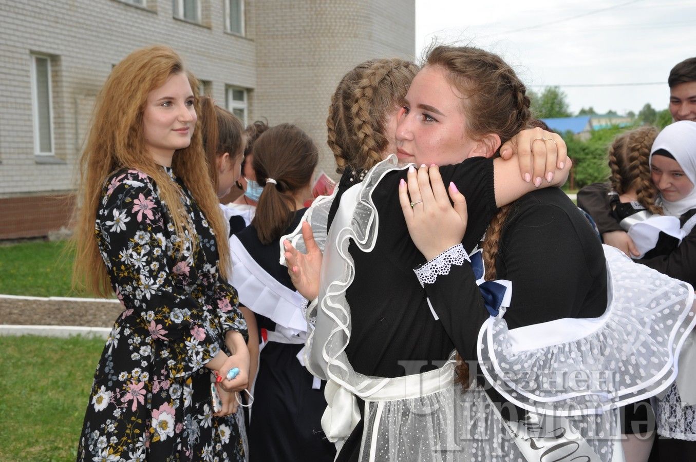 В Черемшанском лицее прозвенел "Последний звонок" ( ФОТОРЕПОРТАЖ)