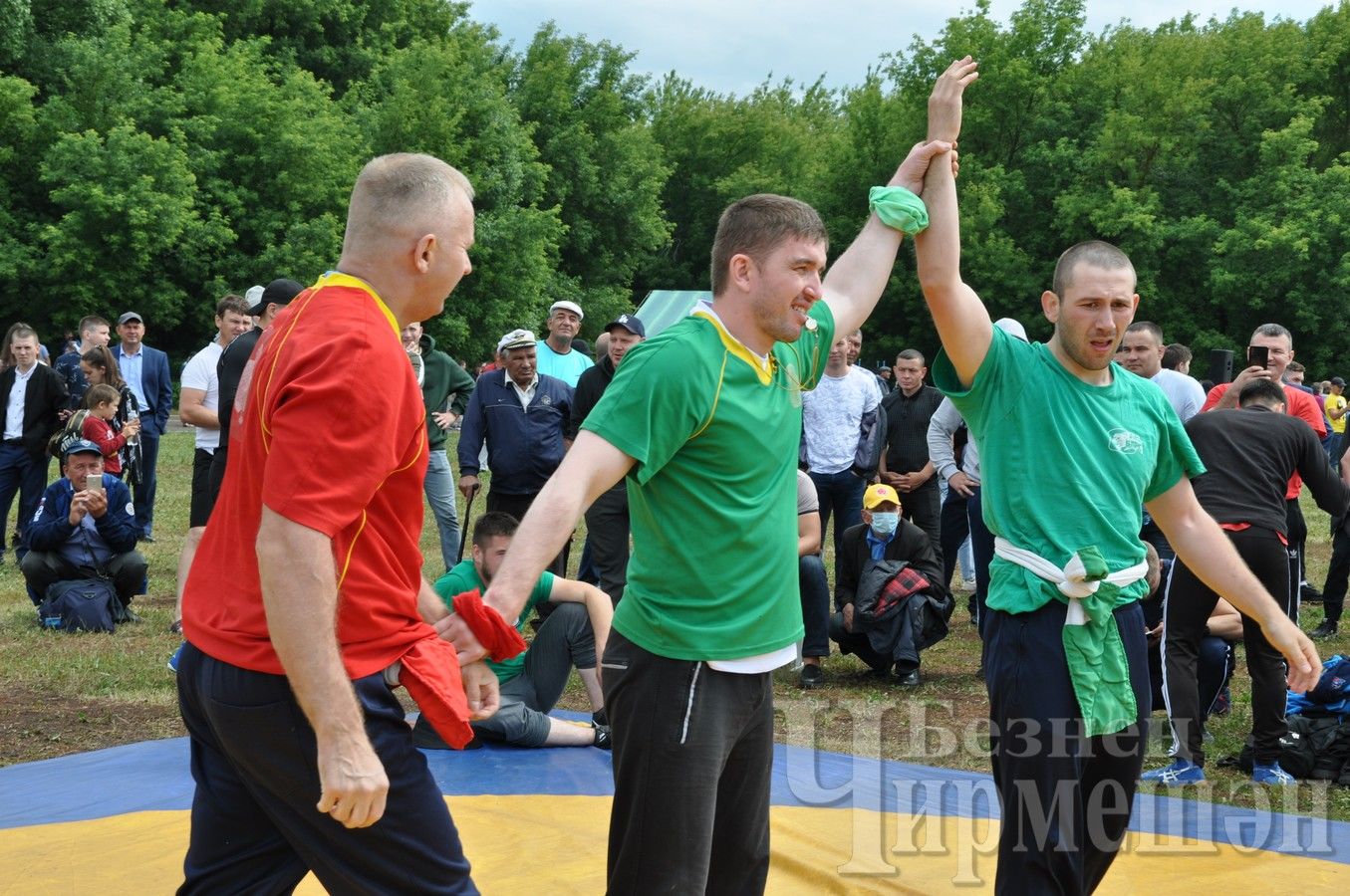 На Черемшанском Сабантуе в соревновании участвовали 18 борцов (ФОТОРЕПОРТАЖ)