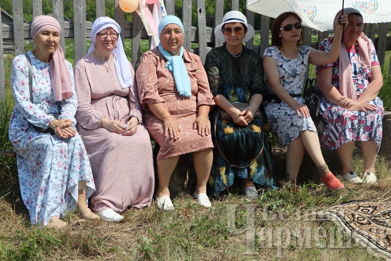 Жители поселка Кзыл Чишма спустя два года встретились снова (ФОТОРЕПОРТАЖ)