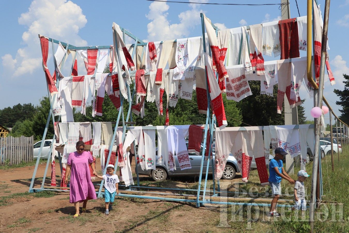 Жители поселка Кзыл Чишма спустя два года встретились снова (ФОТОРЕПОРТАЖ)