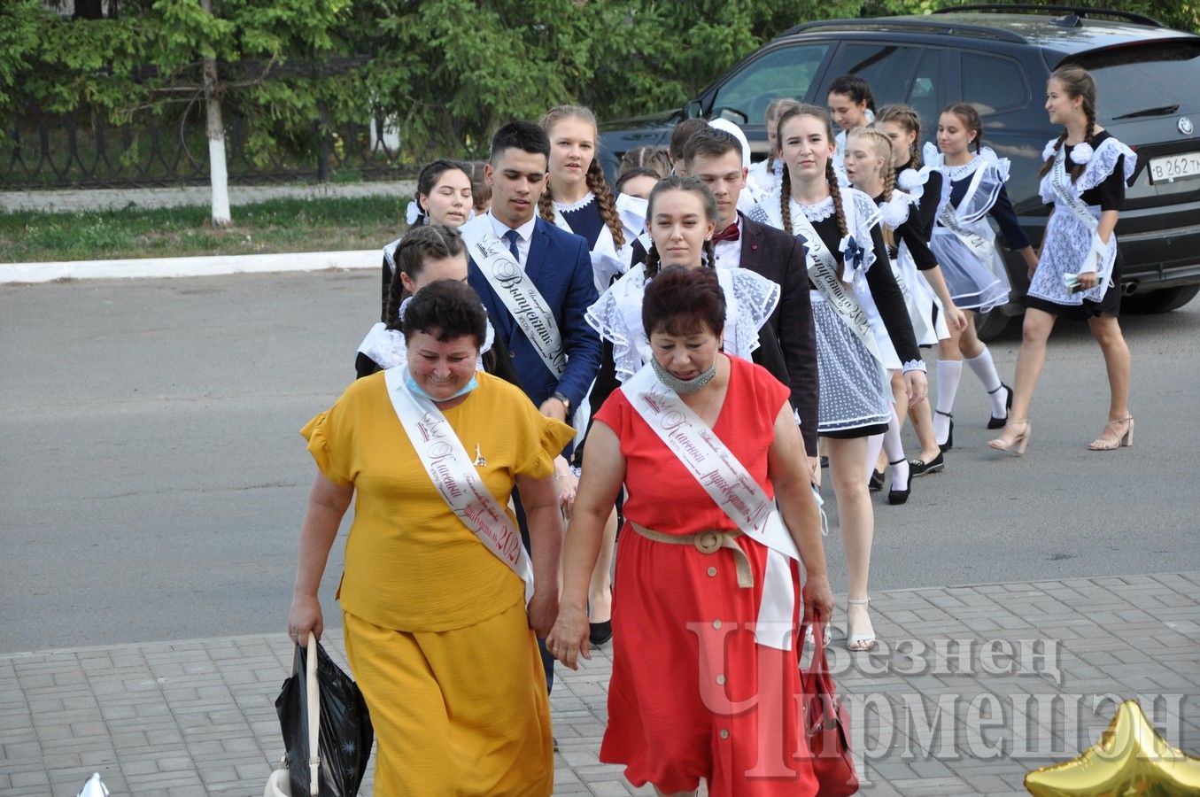 Чирмешән районында 2021 ел чыгарылыш укучылары белән хушлаштылар (ФОТОРЕПОРТАЖ)