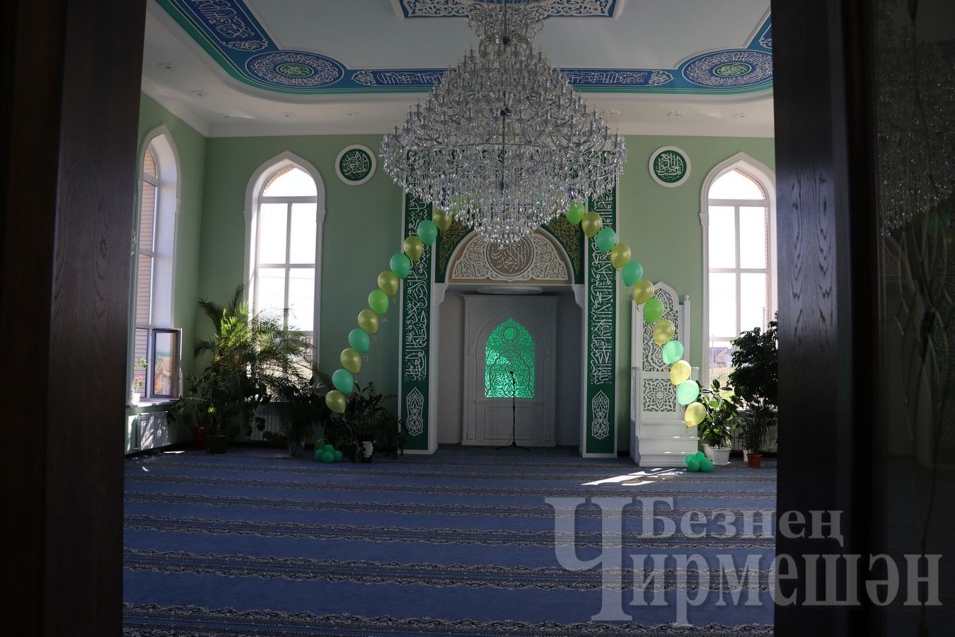 В мечети Мушбика - Курбан-байрам (ФОТОРЕПОРТАЖ)