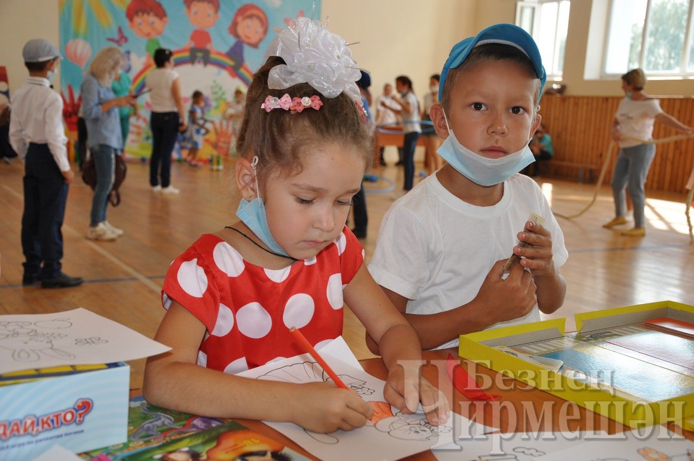 В Черемшане прошла акция "Помоги собраться в школу!" (ФОТОРЕПОРТАЖ)