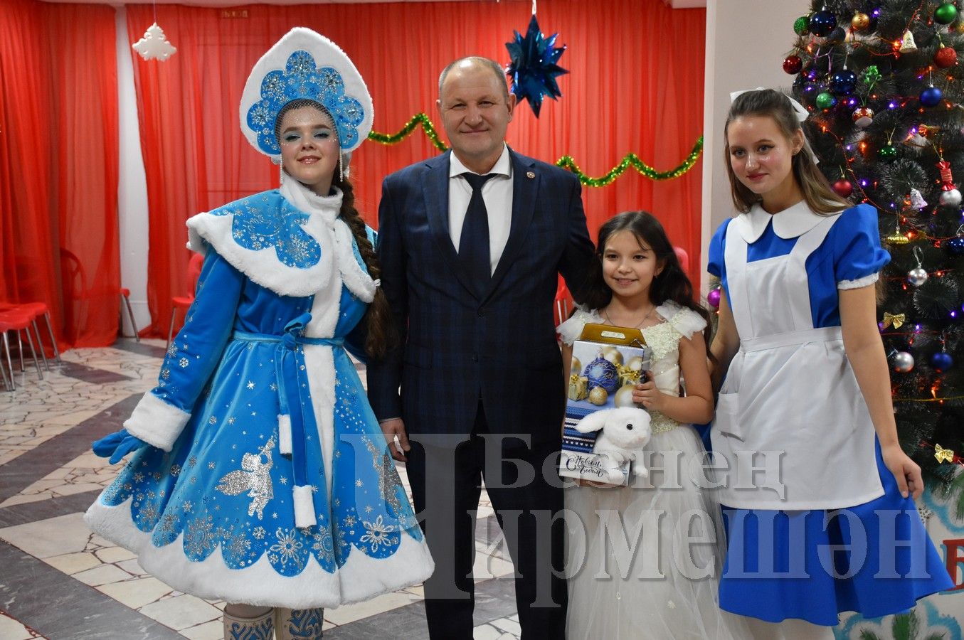 37 фотографий с Елки главы Черемшанского района (ФОТОРЕПОРТАЖ)