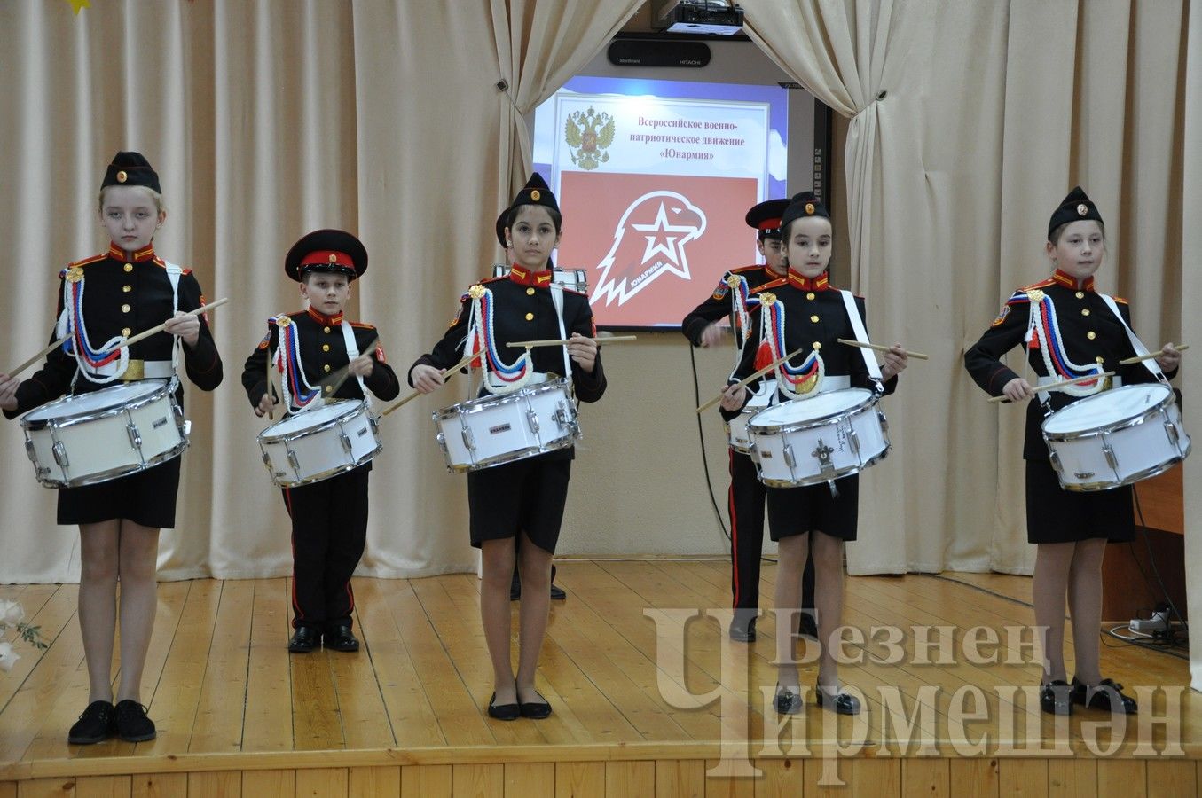 Чирмешән кадетлар интернат-мәктәбендә «ЮНАРМИЯ» отряды әгъзалыгына кабул итү чарасы узды (ФОТОРЕПОРТАЖ)