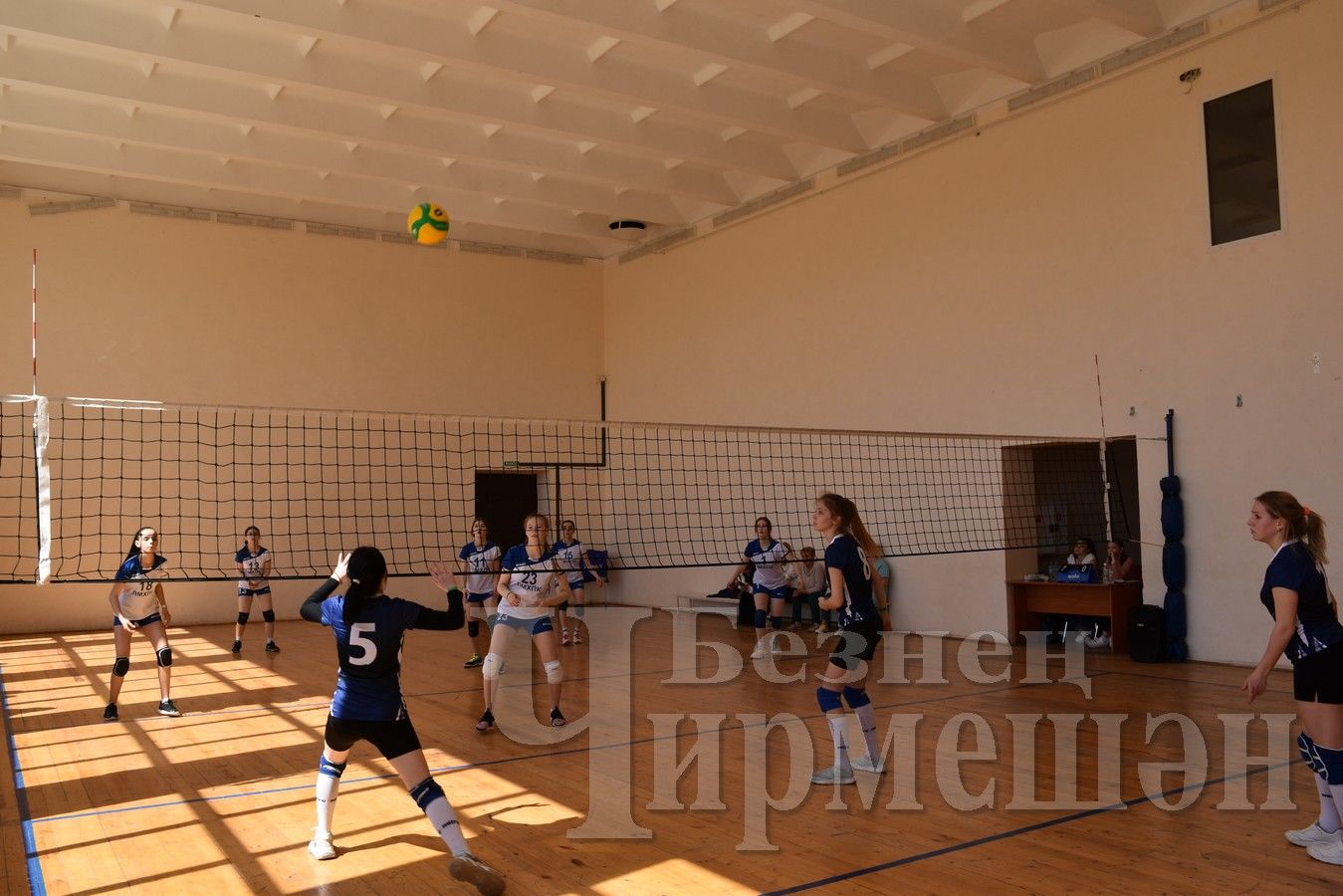 Чирмешәндә мәктәп волейбол лигасының зона уеннары бара ( ФОТОРЕПОРТАЖ)