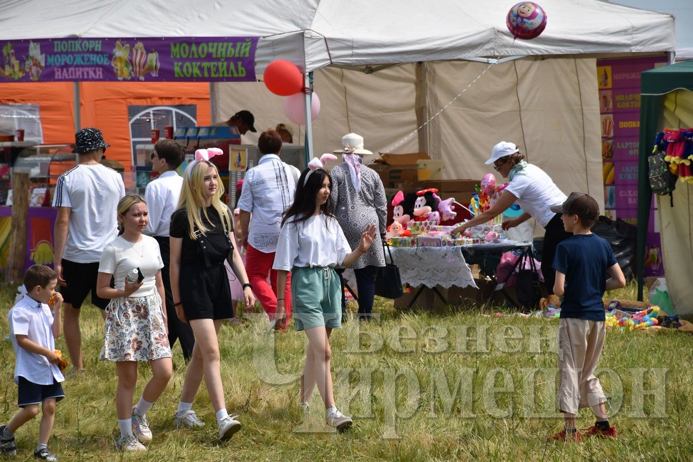 В "День села" в Амирове Аглямовы были щедры на подарки (ФОТОРЕПОРТАЖ)