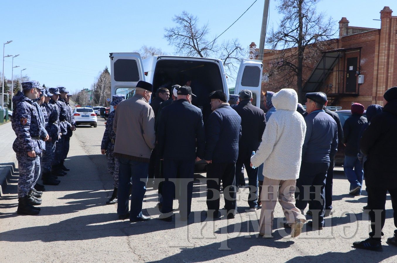 Черемшанцы проводили в последний путь Нуршата Хожаева, погибшего в зоне СВО (ФОТОРЕПОРТАЖ)