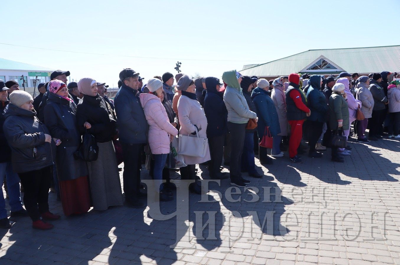 Чирмешәнлеләр махсус хәрби операциядә һәлак булган Нуршат Хожаев белән хушлаштылар (ФОТОРЕПОРТАЖ)