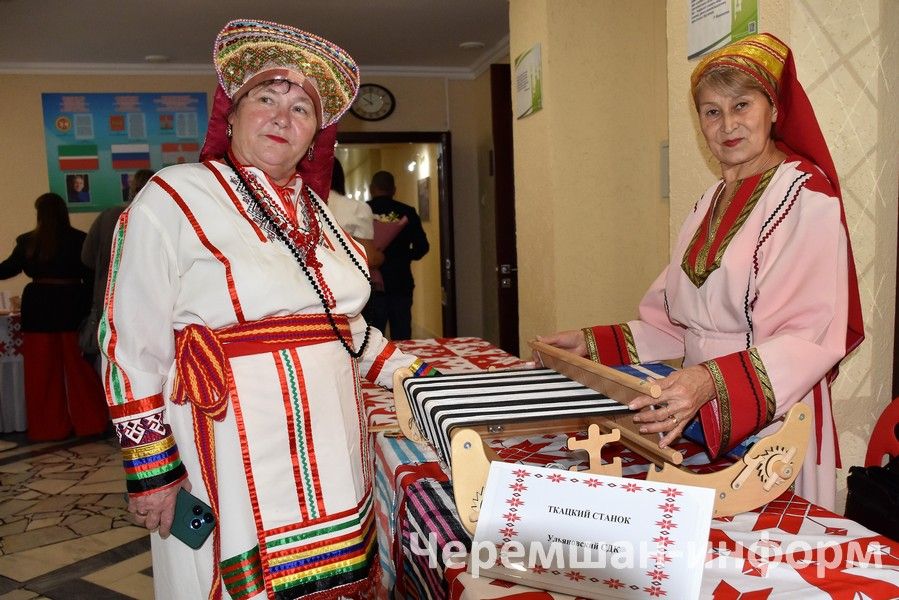 В Черемшане прошел республиканский форум мордовской молодежи "Вастома" (ФОТОРЕПОРТАЖ)