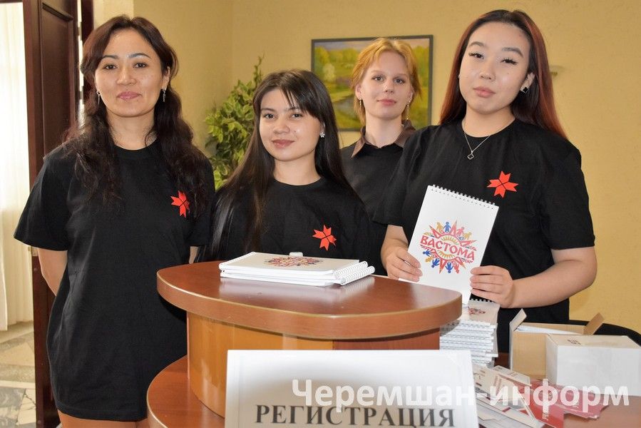 В Черемшане прошел республиканский форум мордовской молодежи "Вастома" (ФОТОРЕПОРТАЖ)