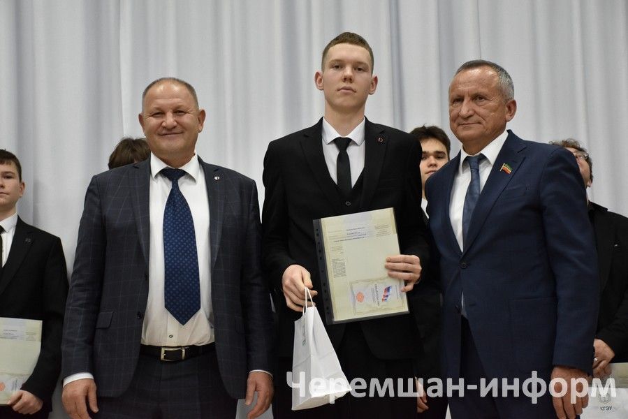 В Черемшанском районе вручили свидетельства выпускникам “Энергокласса”