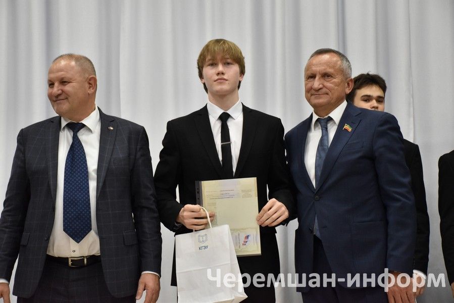 В Черемшанском районе вручили свидетельства выпускникам “Энергокласса”