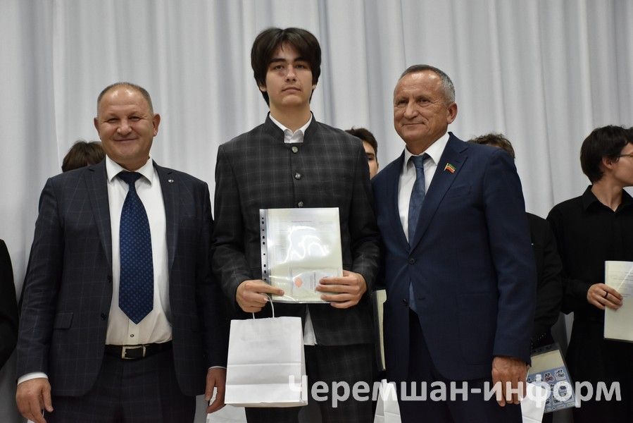 В Черемшанском районе вручили свидетельства выпускникам “Энергокласса”