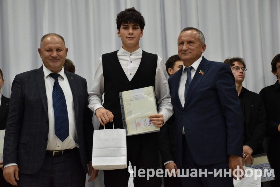 В Черемшанском районе вручили свидетельства выпускникам “Энергокласса”