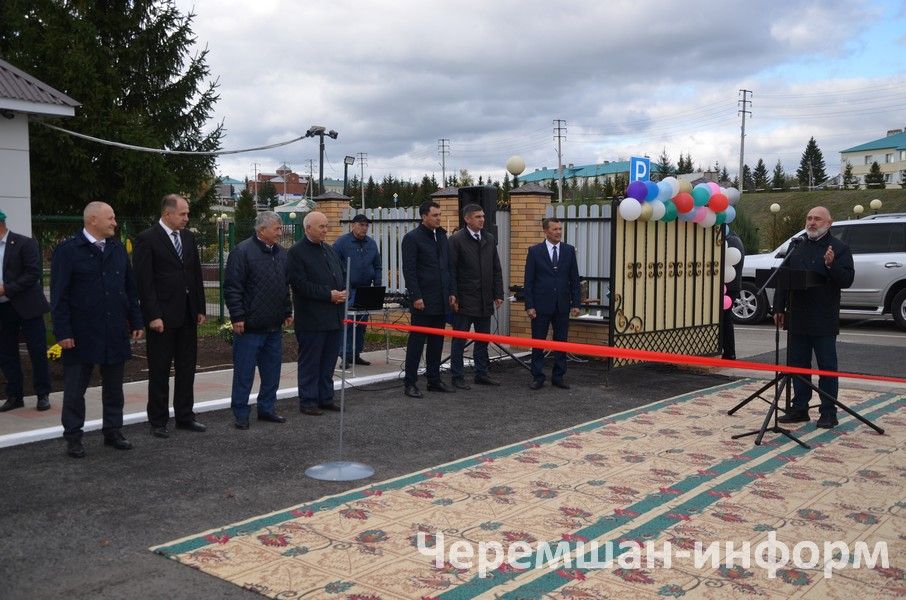 Двойной праздник в Черемшане: тепло души и новые дороги (ФОТОРЕПОРТАЖ)