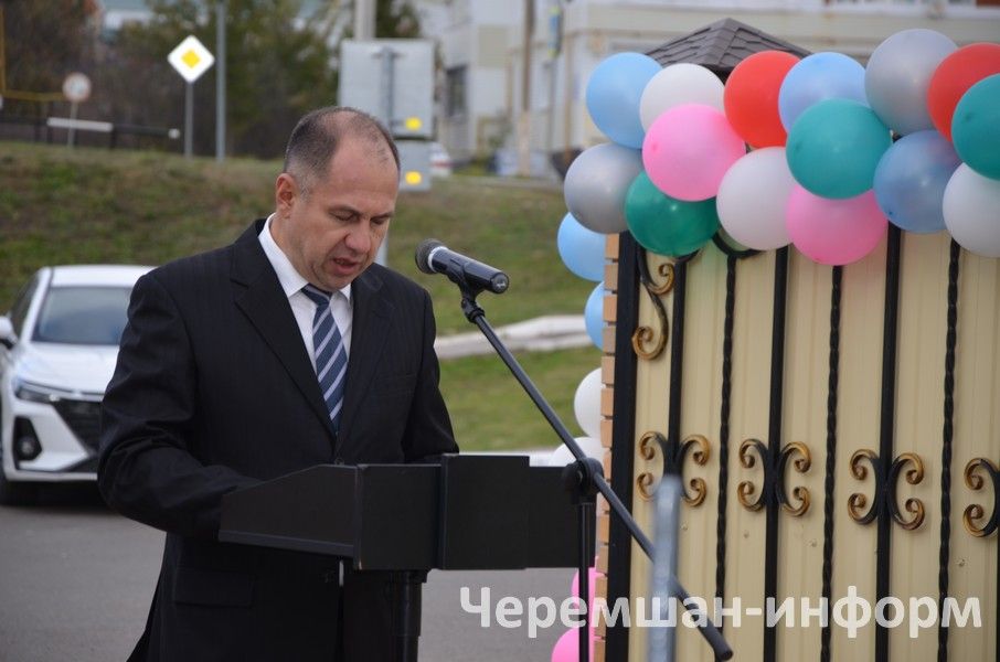 Двойной праздник в Черемшане: тепло души и новые дороги (ФОТОРЕПОРТАЖ)