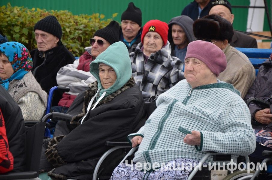 Двойной праздник в Черемшане: тепло души и новые дороги (ФОТОРЕПОРТАЖ)