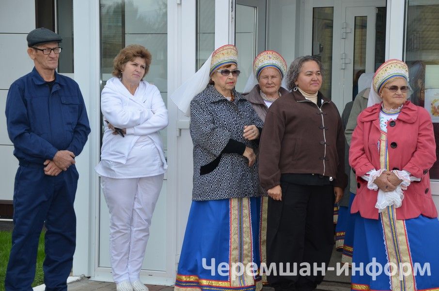 Двойной праздник в Черемшане: тепло души и новые дороги (ФОТОРЕПОРТАЖ)