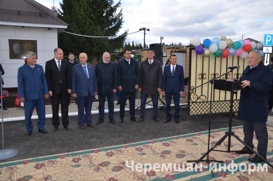 Двойной праздник в Черемшане: тепло души и новые дороги (ФОТОРЕПОРТАЖ)