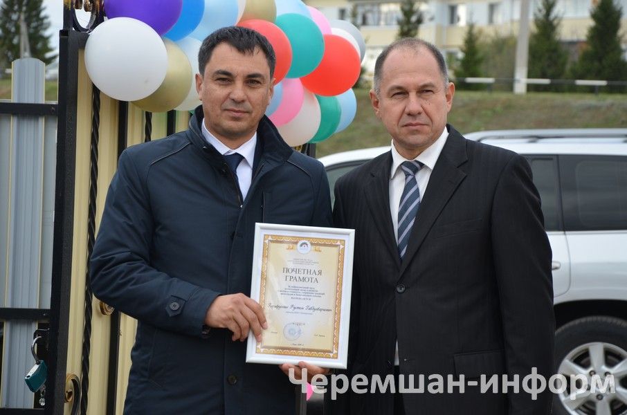 Двойной праздник в Черемшане: тепло души и новые дороги (ФОТОРЕПОРТАЖ)