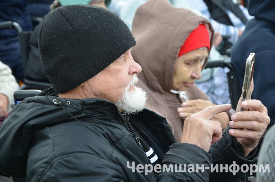 Двойной праздник в Черемшане: тепло души и новые дороги (ФОТОРЕПОРТАЖ)