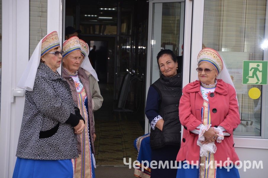 Двойной праздник в Черемшане: тепло души и новые дороги (ФОТОРЕПОРТАЖ)