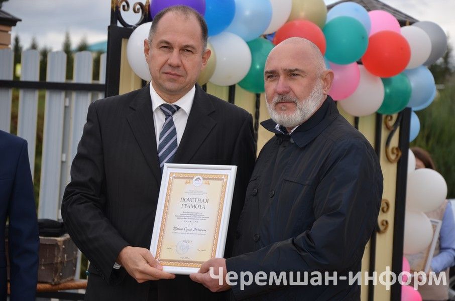 Двойной праздник в Черемшане: тепло души и новые дороги (ФОТОРЕПОРТАЖ)