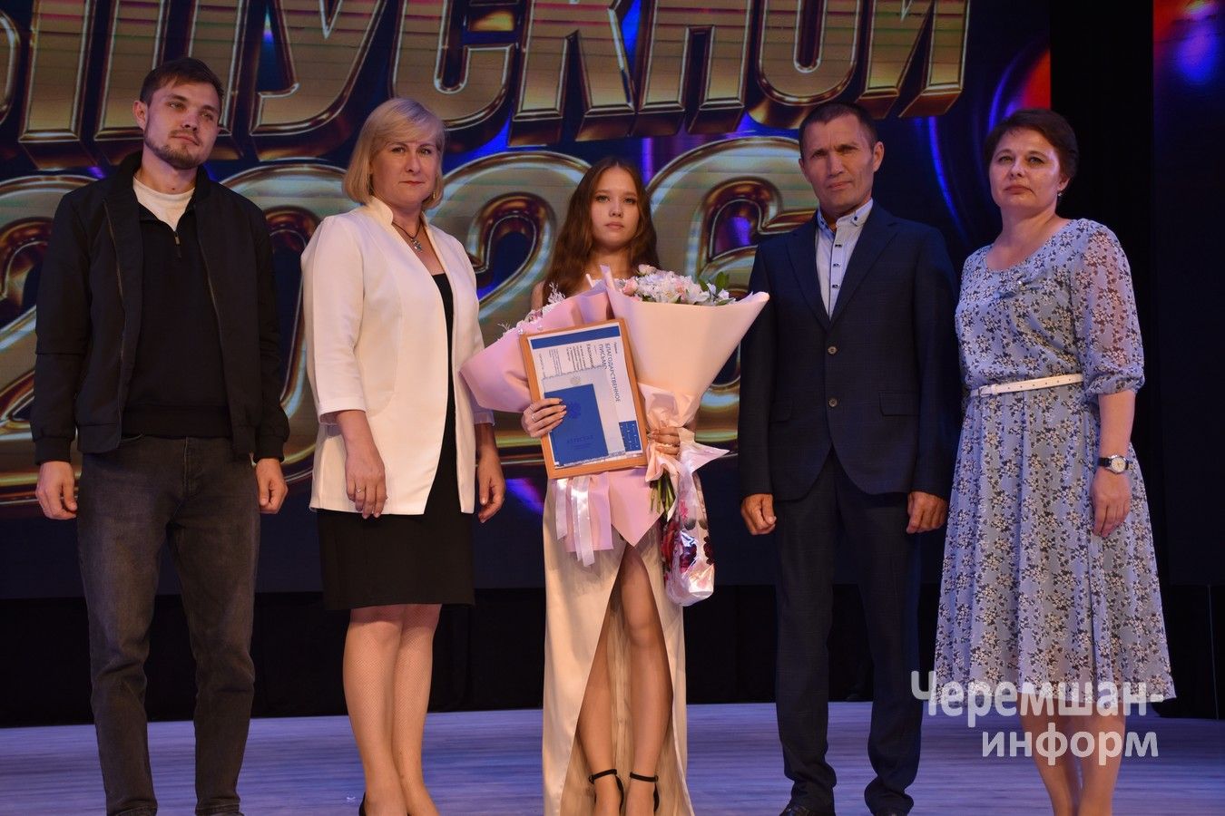 В Черемшане чествовали выпускников школ (ФОТОРЕПОРТАЖ)