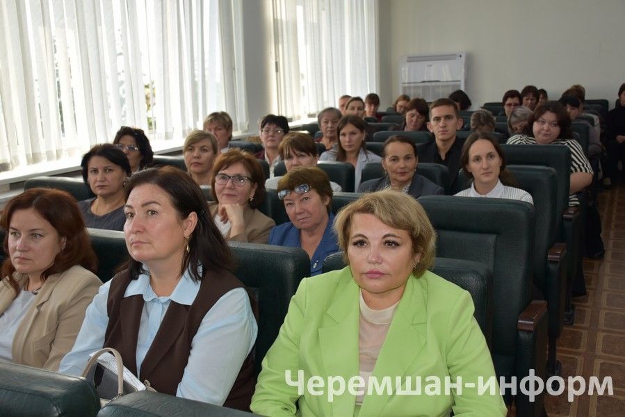 В Черемшанском районе вручили паспорта активистам "Движения Первых" (ФОТОРЕПОРТАЖ)