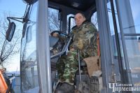 Чирмешәннән Александр Самойлов башкалар тәмле йоклаганда юллар такырайта