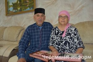 Круглый год в доме Валиуллиных из Утыз Имян — цветущий уголок