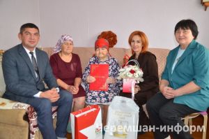 Ульяновкадан тыл хезмәтчәне Зинаида әбине Путин да, Миңнеханов та тәбрикләде