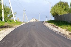 В селе Туйметкино на 350 метров дороги уложили асфальт