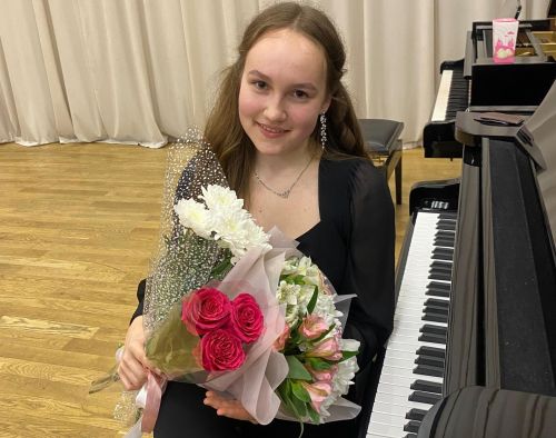 Чирмешән балалар сәнгать мәктәбенең яшь белгече 1 миллион сум премия откан
