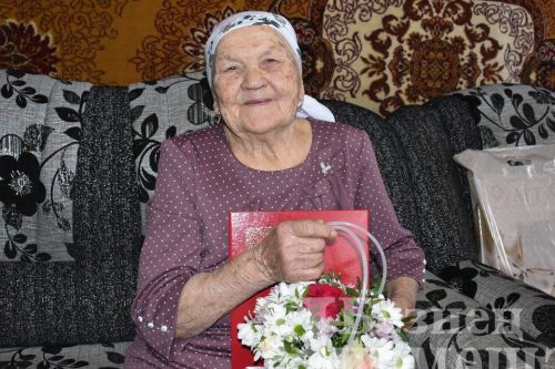 Әккәрәйдән 90 яшьлек Нина Трофимова автомат кер юу машинасын да “тыңлата”