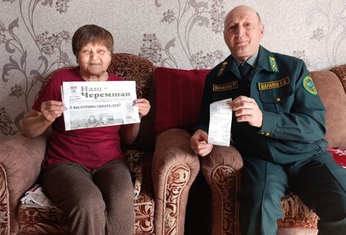 Чирмешән урманчылары үз ветераннарына «Безнең Чирмешән» газетасы бүләк иттеләр