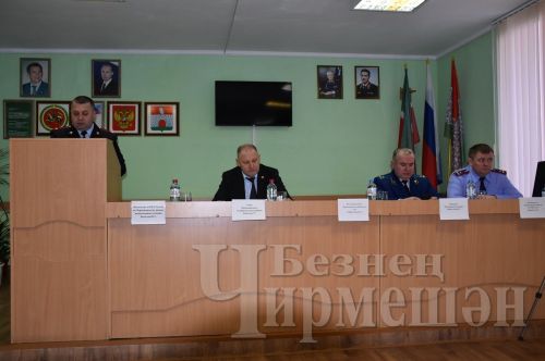 Чирмешән районы эчке эшләр хезмәткәрләре үткән елга йомгак ясадылар