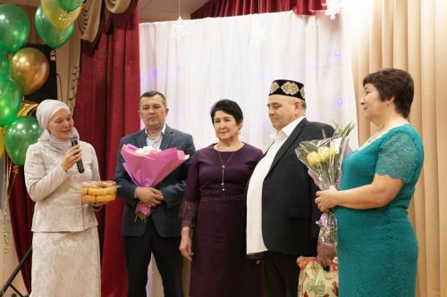 Бәркәтәдә үрнәк гаиләләрне хөрмәтләгәннәр