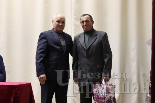Авыл җирлекләрендәге җыеннарда урам юлларын яхшыртуны сорыйлар