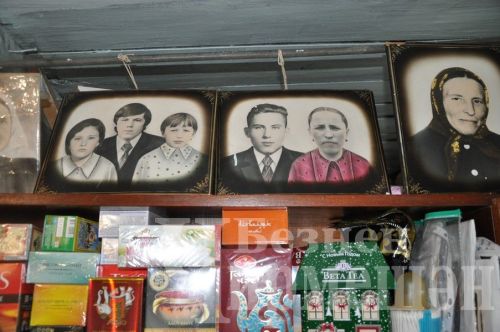 Югары Кәминкәдән 90 яшьлек Минсорур Гыйләҗева кунакларны гөбәдия пешереп каршылады
