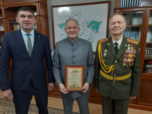Чирмешән районы башлыгын Грамота белән бүләкләделәр