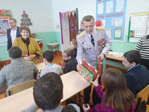 Чирмешән ветераннары утызлап баланы тәм-томнар белән сөендерде