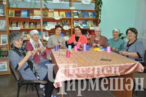 Чирмешән авылы хатын-кызлары шәл бәйли